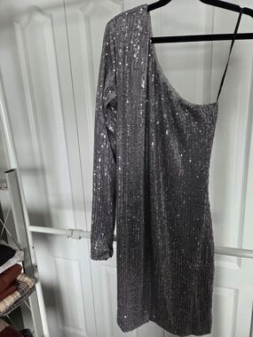One-Shoulder Sequin Mini Dress in Silver